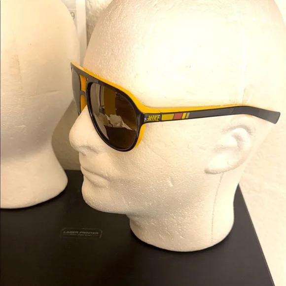 Nike VINTAGE 72 Sunglasses in Yellow and Black Nike Vintage  main image 3